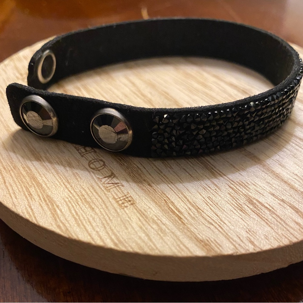 Black snap fabric bracelet